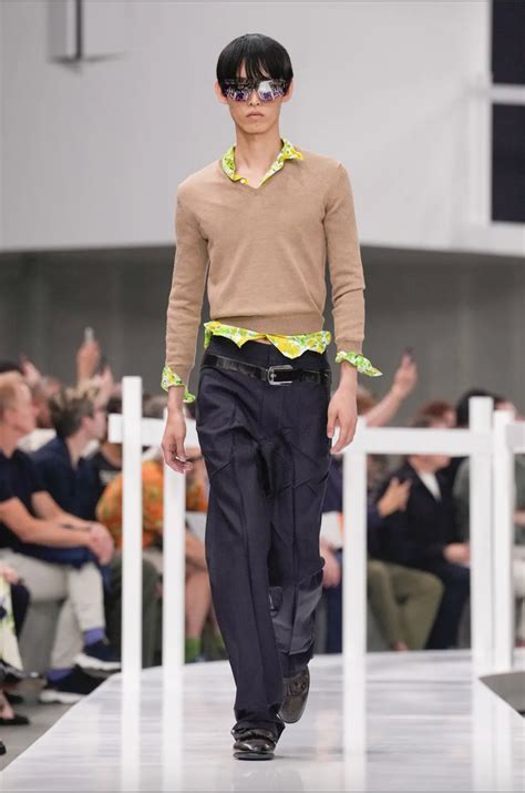 defile prada homme|Ce qu'il faut retenir du défilé Prada homme printemps.